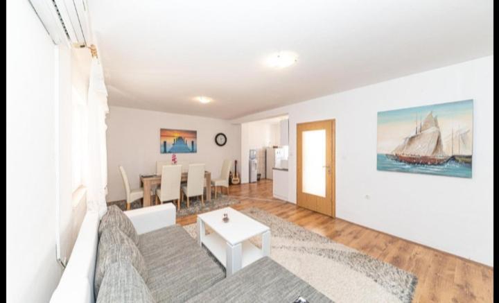 Apartman Marinovic Kaštela Eksteriør bilde