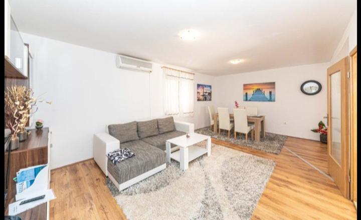 Apartman Marinovic Kaštela Eksteriør bilde