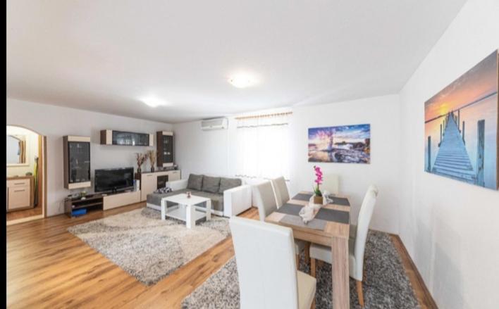 Apartman Marinovic Kaštela Eksteriør bilde